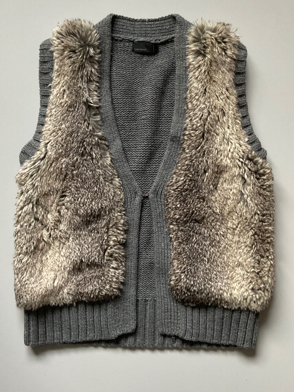 Vero Moda S Faux Fur Rib Sweater Vest in Great condition